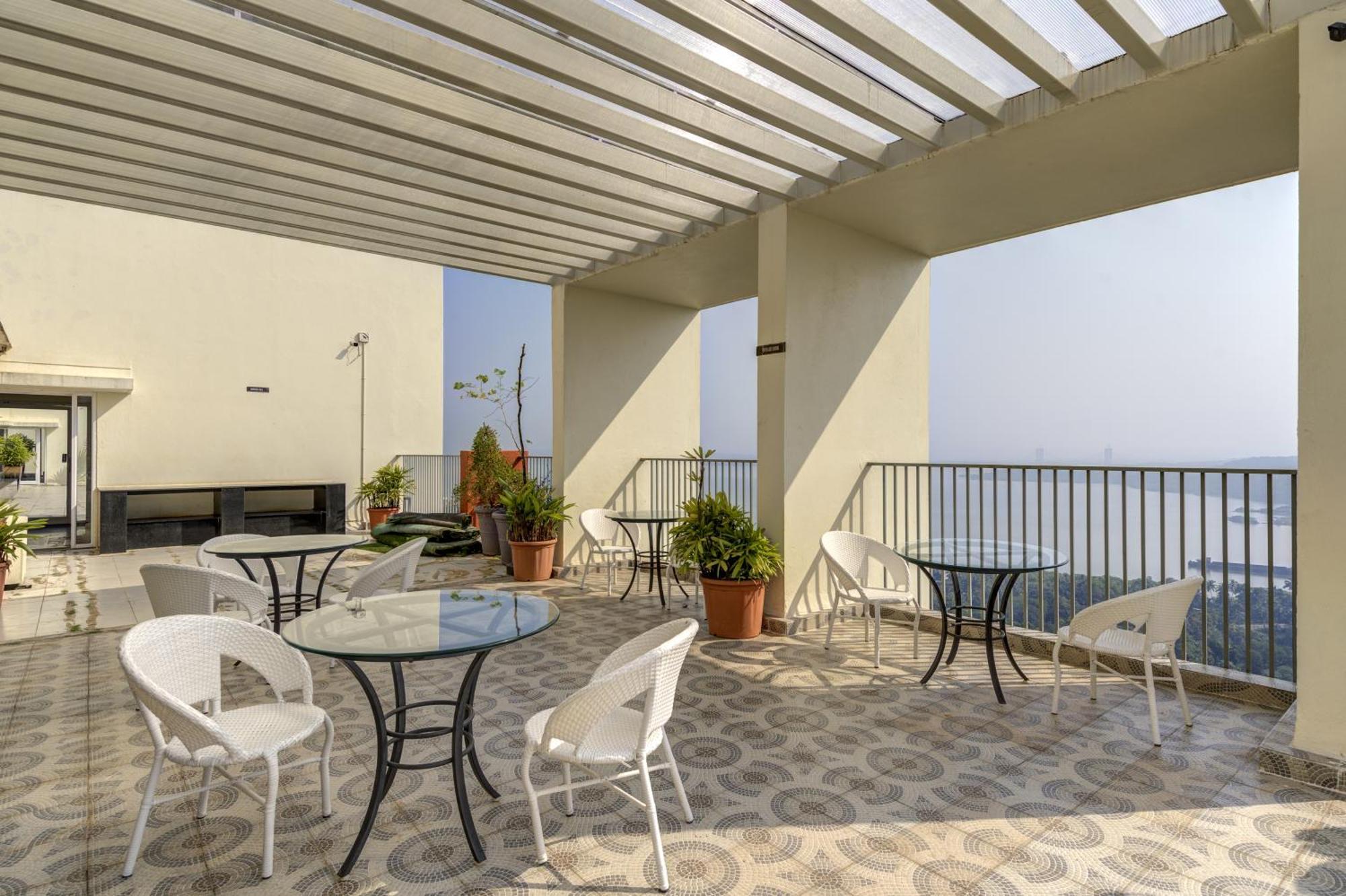 Luxe 2Bhk 10Min From Goi Airport With Pool Access Apartment Dabolim Bagian luar foto